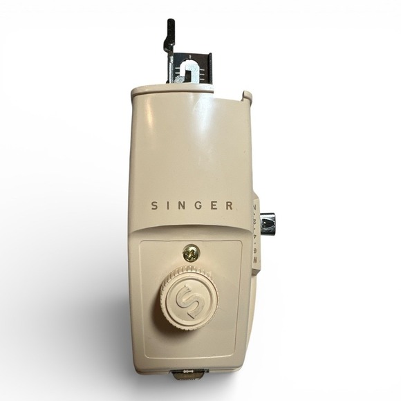 Vintage 1960 Singer Buttonholer Sewing Machine Attachment No. 489500 or 489510 - Picture 3 of 10